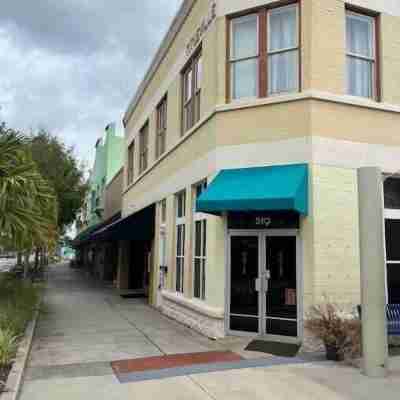 Historic down town Titusville apt A . Private no host! Hotel Exterior