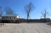 Osage River Get-Away, kayaks included! Relaxing with a beautiful view 클라크스 힐 / 노턴 스테이트 히스토릭 사이트 주변 호텔
