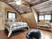 Converted barn with great views, hottub, pool table, shuffleboard & firepit.