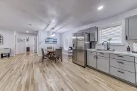 Keep it simple at this peaceful and centrally located house.