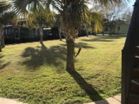 BEAUTIFUL WATERFRONT HOME WITH BOATHOUSE AND HUGE PORCHES! Hotels in Hackberry