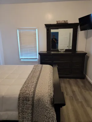 The Blue House near Frank Holten State Park / Golf /Lighthouse Restaurant