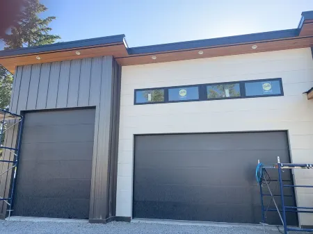 Luxury modern villa near Marina on Lake Koocanusa