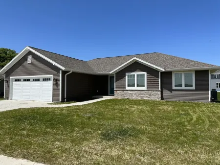 Wander Back Inn to Elkhart Lake