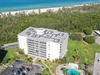 5 Minutes walking to white sand beach.