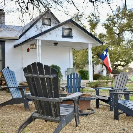“El Castellito” on the Llano River [4 Bed House]