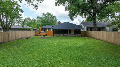 Remodeled Home in a Great and Quiet Neighborhood - Close to Everything! Hotels near Chaffee Crossing Historic District