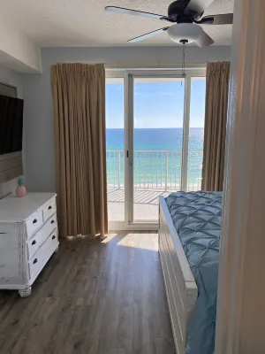 ☀️ 2 BR, 2BA oceanfront condo! Beautiful views from 7th floor oversized balcony ☀️