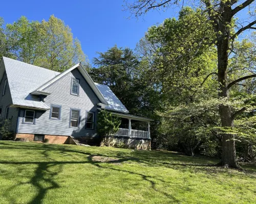 Historic charm in downtown Tryon; 18 Minutes from Tryon Intl Equestrian Center Hotels in Tryon
