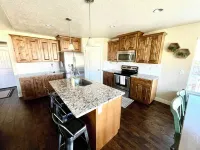 Cozy 6 bedroom with tons of living and sleep space