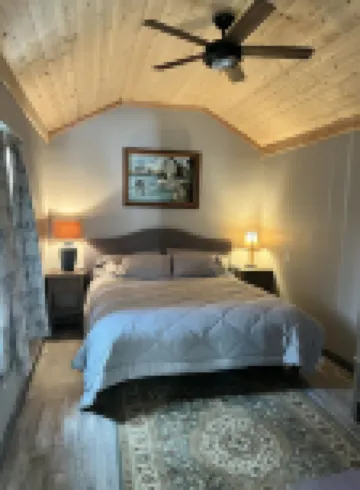 Old Town Cottage in Port of Siuslaw,  King Bed