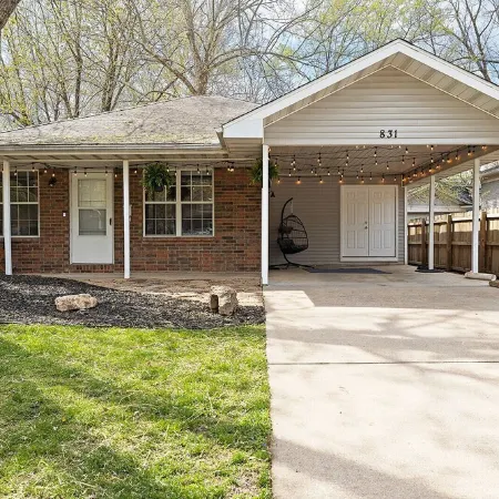 Boho BnB ~ Walk to Cherry/Pickwick & MSU