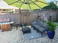 BEACHFRONT 1BR WATERVIEWS WITH DECK PRIVATE BEACH Hotels in 
