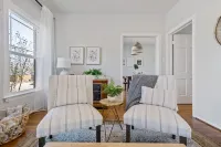 Quaint and Cozy Historic Home in Downtown Weatherford