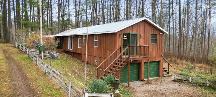 Where in the woods cabin - pet friendly - winery nearby Hotels in Vinton County