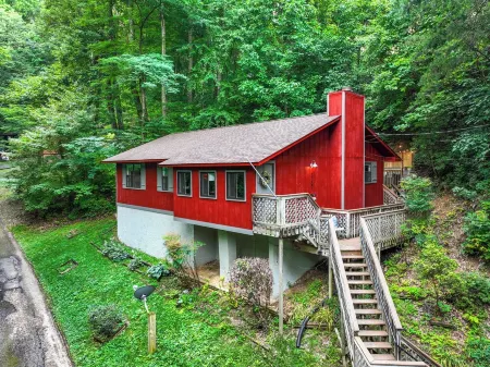 Dog Friendly - Wood Fireplace - Hot Tub - 10 Min to National Park & Ober Mtn Отели рядом с достопримечательностью «Саглендс Вэлли Нейчер Трейл Паркинг»