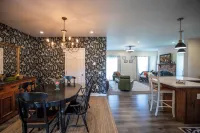 Spacious Entire Home Walking Distance to Village