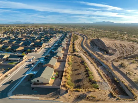 4b 14 mi to Downtown. Trails Views AC Casino Flight School Tucson Trap & Skeet