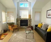 Rocky Mountain Retreat!  King bed, soaker tub, walk to bus stop/transfer station