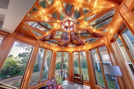 Seaside Manor: Family friendly with, great place for large group. Отели в г. Сисайд