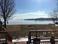 Oceanfront property with spectacular views of Acadia Park and cruise ships. Hotels in Lamoine