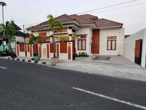 Griya Endika Syariah Hotels in Kraton