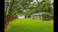 Cozy Multi-Property Bungalow in Central Austin - Cowboy Pool Hotels near Mount Bonnell