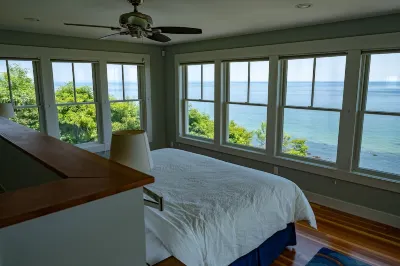 Cliff House- Panoramic Views of Cape Cod Bay. Hotels near Pilgrim Memorial State Park