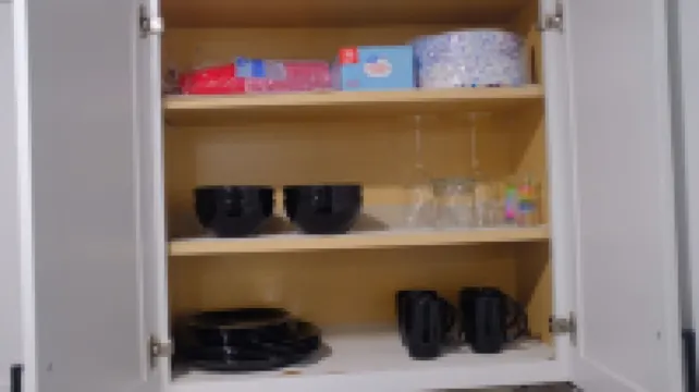 Cozy Guest Suite Studio with Private Entrance. Minutes away from hospitals