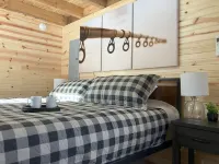Lured to the Lake Cabin Near Patoka - Hot Tub and Creek!