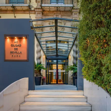 AC Hotel Ciudad de Sevilla Отели рядом с достопримечательностью «Сюр»