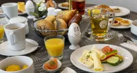 PLAZA INN Wiener Neustadt - 早餐