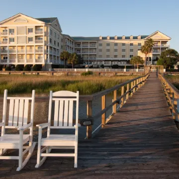 Courtyard Charleston Waterfront