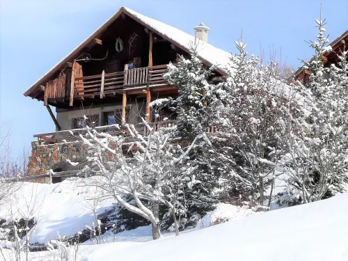In CHALET PRIVÉ Mon RÊVE appart 6/8 p domaine de l'Alpe d'Huez.