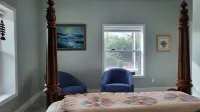 Charming 1-bedroom apartment in Bokeelia with WiFi, AC, pool & heated spa