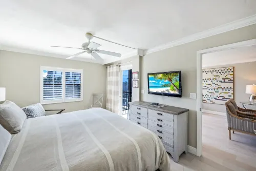 New Salt Water Pool and Sun Deck  Steps to Vanderbilt Beach  Water Views