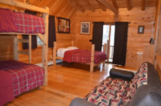 Lodge on Au Train River a few blks from Lk Superior  15 min from Munising