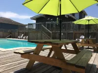 BUCKEYE BEACH INN!!! LOCATED ON GOLF COURSE, LARGE POOL, 5 MINUTES TO BEACH!!! - 프라이빗 풀