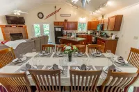 Creekside - Massanutten Resort Home w/Game Room & Balcony Hotels in Massanutten