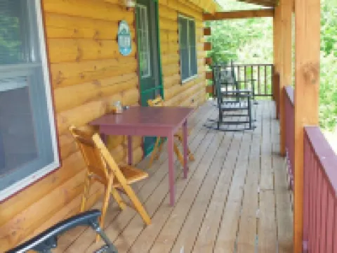 Log Cabin in the White Mountains Hotels in Gorham