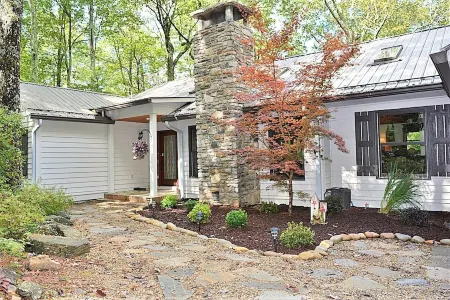 Our Mountain Oasis - Where Christmas Is All Year - Single Story - Pet Friendly