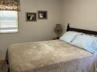 "Christine's Cabin" Great Place to Stay for Wine Trail Events Hoteles en Hector