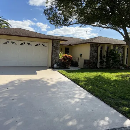 Waterfront Paradise with Heated Pool and Access to the Gulf of America