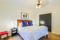"Clementine at The 403" Historic District Apartment Walkable to Downtown