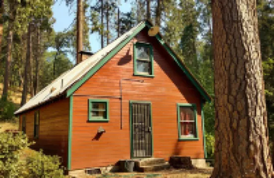 Ponderosa Cabin ~ rustic comfort + WiFi by Sequoia & Kings Canyon National Parks