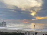 Steps to Beach!!-Inquire about Last-Minute Open Calendar Discounts! Hotels near BevMo!