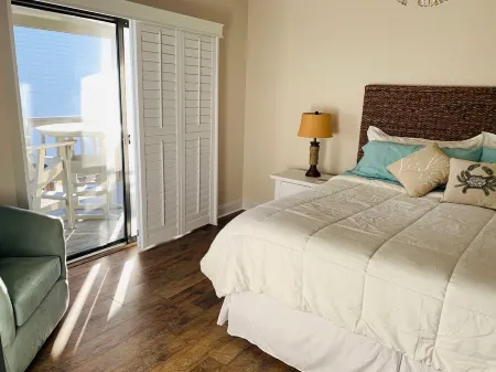 Beautiful Beachfront Haven!