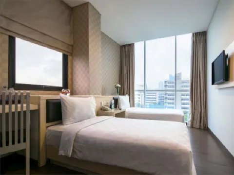 Hotel 88 Grogol Jakarta by WH Hotels near KoVee Neo Soho
