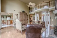 Lake Balboa Executive Home, Lakeview Every Room. Private Peninsula