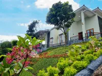 Moya Villa Hotels in Cijeruk